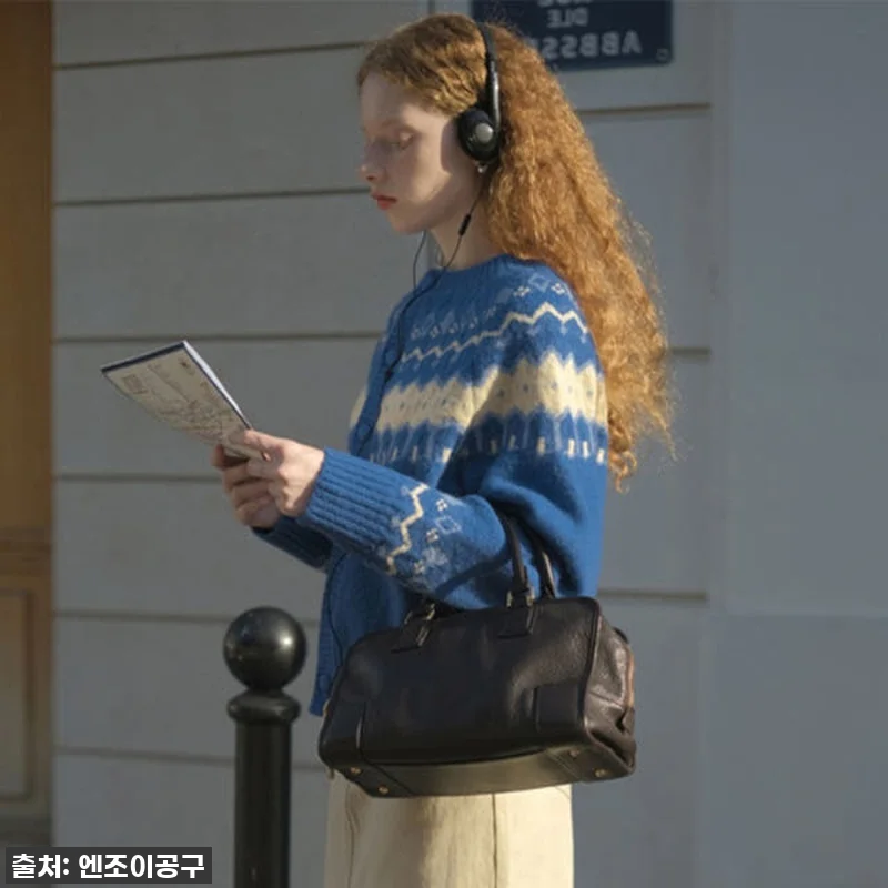 환절기 데일리룩 필수템! 블루 프렌치 관련 이미지 4