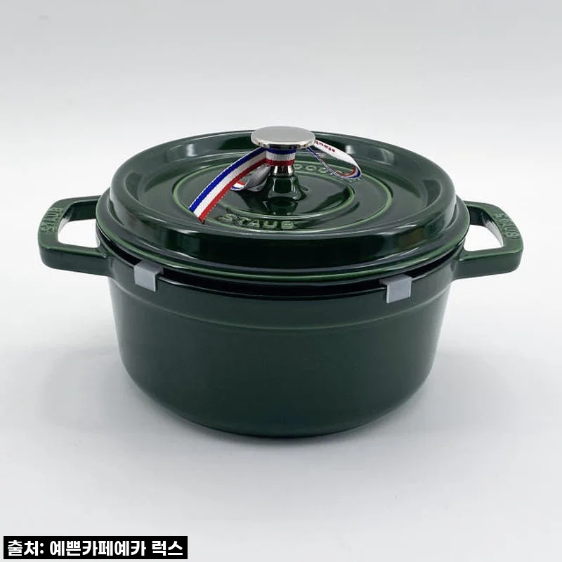 스타우브 B품 원형 꼬꼬떼 22cm 바질그린 사용후기: 직접 사용해보니 만족스러운 선택