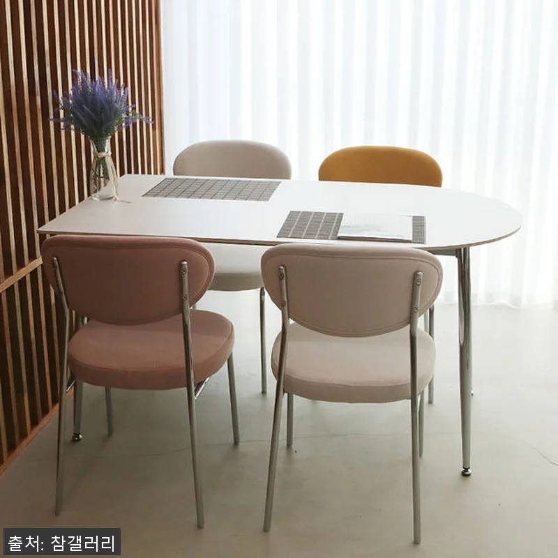세레스 반타원 4인용 식탁 세트 사용 관련 이미지 1