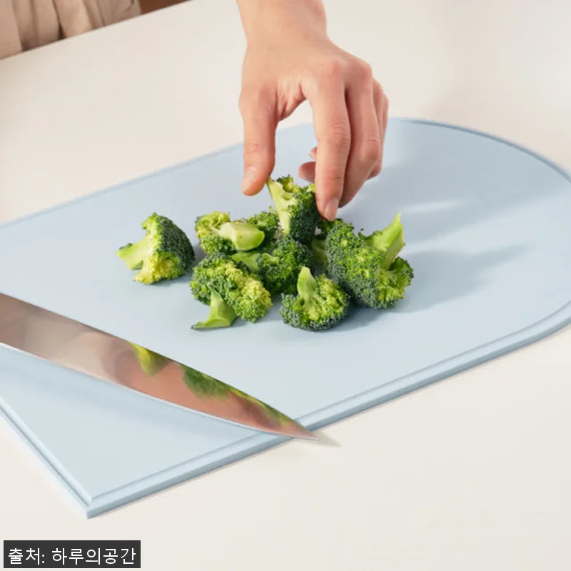 하루의공간 항균 실리콘 도마 사용후기 관련 이미지 3
