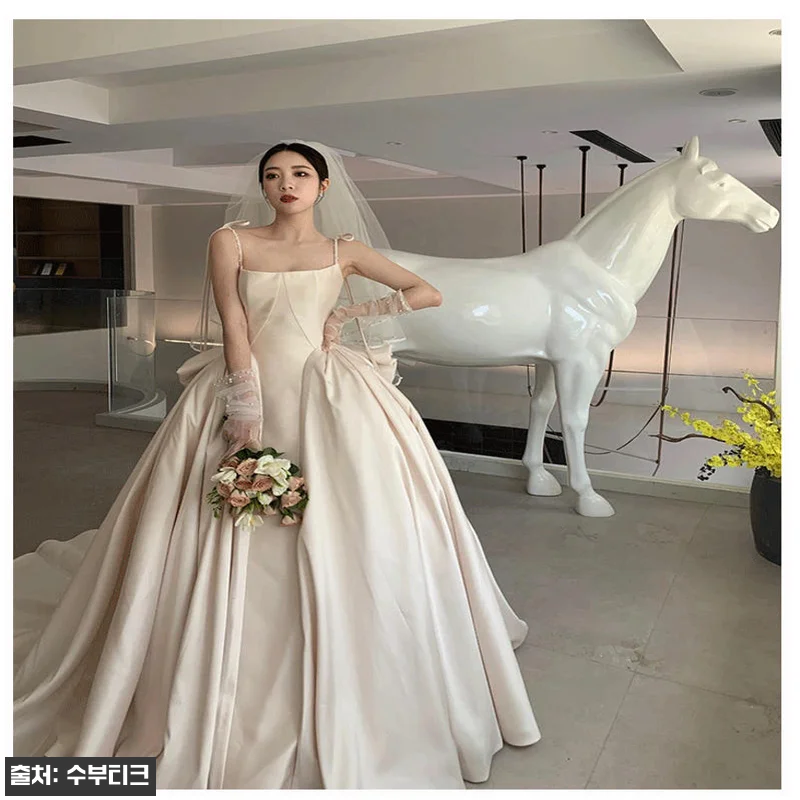 새틴 민소매 나시 스몰웨딩 본식 벨라 관련 이미지 1