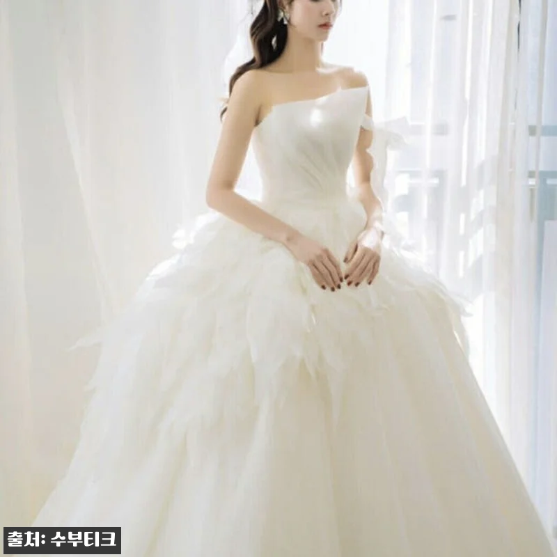 튜브탑 결혼식 웨딩촬영 벨라인 본식 관련 이미지 2
