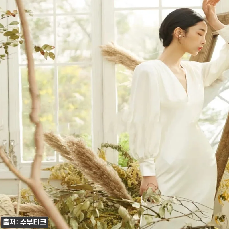 새틴 심플 딥브이넥 피로연 결혼식2부 관련 이미지 4