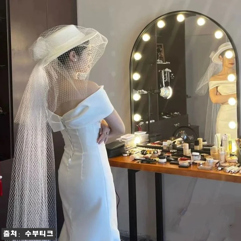 야외 셀프웨딩의 낭만을 완성한 새틴 관련 이미지 7