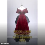 셀프웨딩 촬영 드레스 고민하다가 벨벳 반팔 레드 드레스로 마음 정했어요